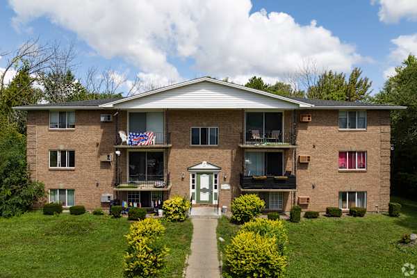 Washington Square Apartments property